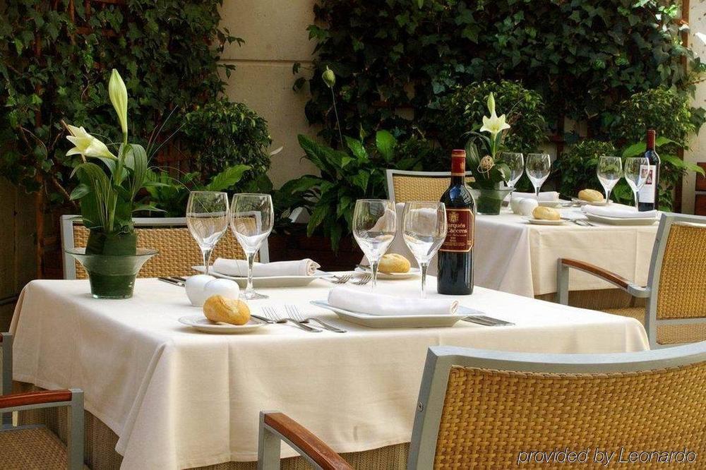 Nh Marbella Hotel Restaurant foto